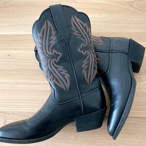 ARIAT women's Heritage R Toe western boots. Size 8  black EUC